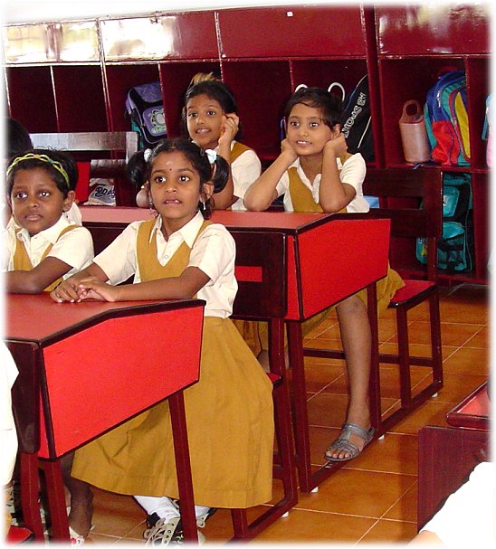 3rdclassroom.jpg (34862 bytes)